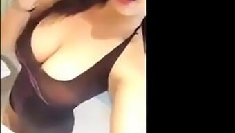 Asiática Amateur Con Grandes Tetas Naturales En Un Video Cfnm