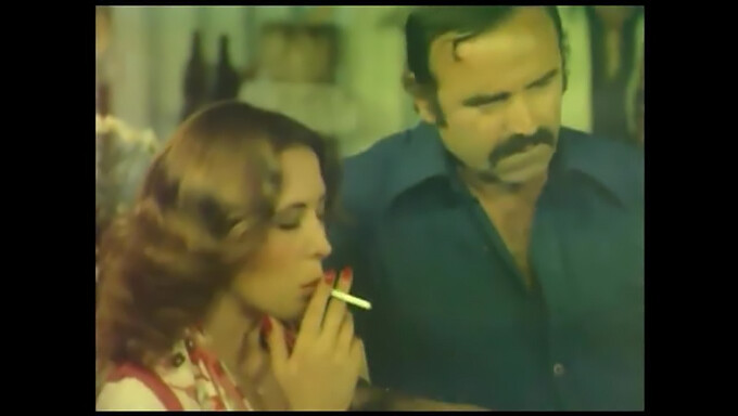 Kazim Kartal, Sissy Kazanova Kazim En Zerrin Dogan In Een Retro Turkse Vintage Video Uit 1978