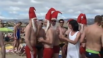 Amateur Mannen Gaan Los Op Carnavalsfestival In De Buitenlucht