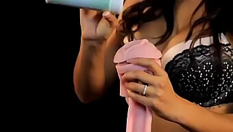 Daisy Marie'S Vibrant Dildo Demo: A Fleshlight Experience In India