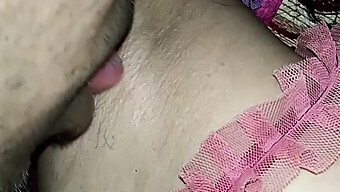 Facesitting And Licking 18-Year-Old'S Big Clit