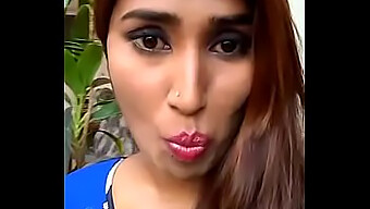 Video Baru Swathi Naidu Dengan Tema Pedas Dan Sensual