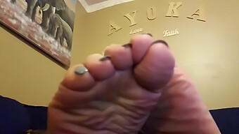 Video Pov Fetish Kaki Ebony: Hisfavorite01 Soles Tease 14