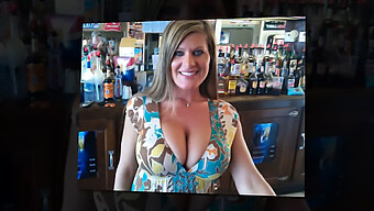 Exhibición De Milfs Maduras Con Grandes Tetas