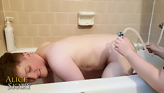 Amateur Bbw'S Anal Cleansing Session In The Shower