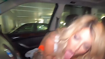 Tatted Waitress Gives A Blowjob In Car For Big Tip