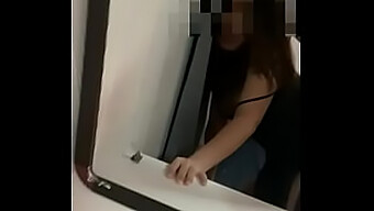 Terangsang Oleh Desahan Dan Sperma Dari Gadis Thailand Ini Di Dalamnya