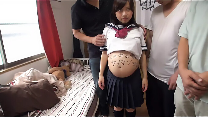 Divoké Orgazmy Tehotnej Japonskej Tínedžerky Riny Pred Maturitou