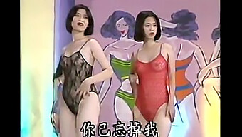 Modeloos Meisje In Lingerie Uit Taiwan In Een Permanente Show - Deel 03