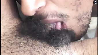 Amerikanisches Farbiges Luder Gibt Ihrem Lehrer Nach Haarigem Blowjob Ein Facial