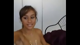 Samoan Girl Pleases Herself On Camera