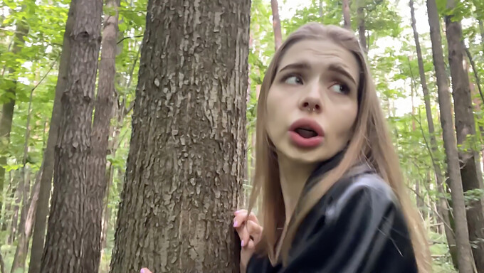 Public Sex With European Babe In The Woods